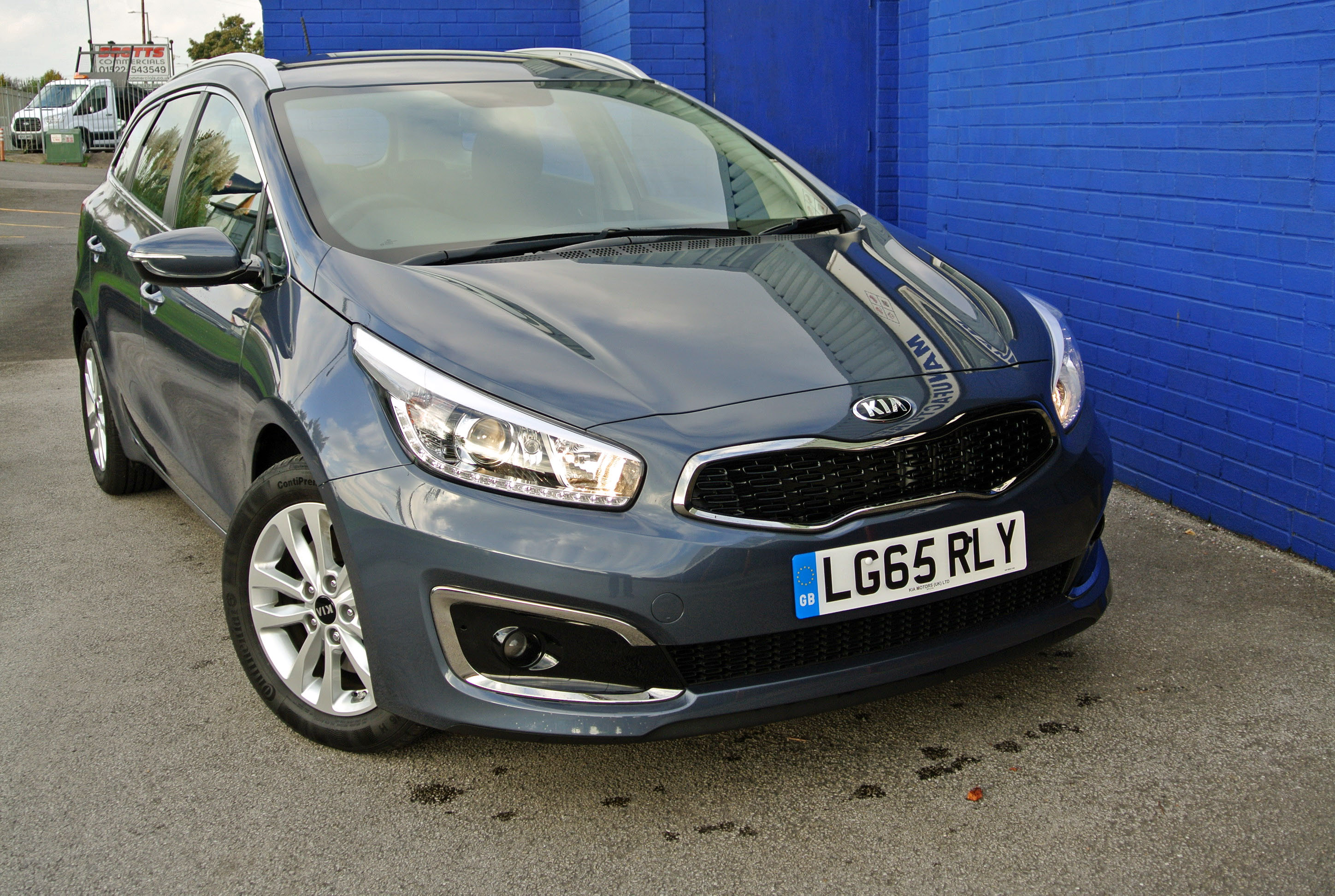 Kia cee’d tackles the compact estate car sector with excellent SW