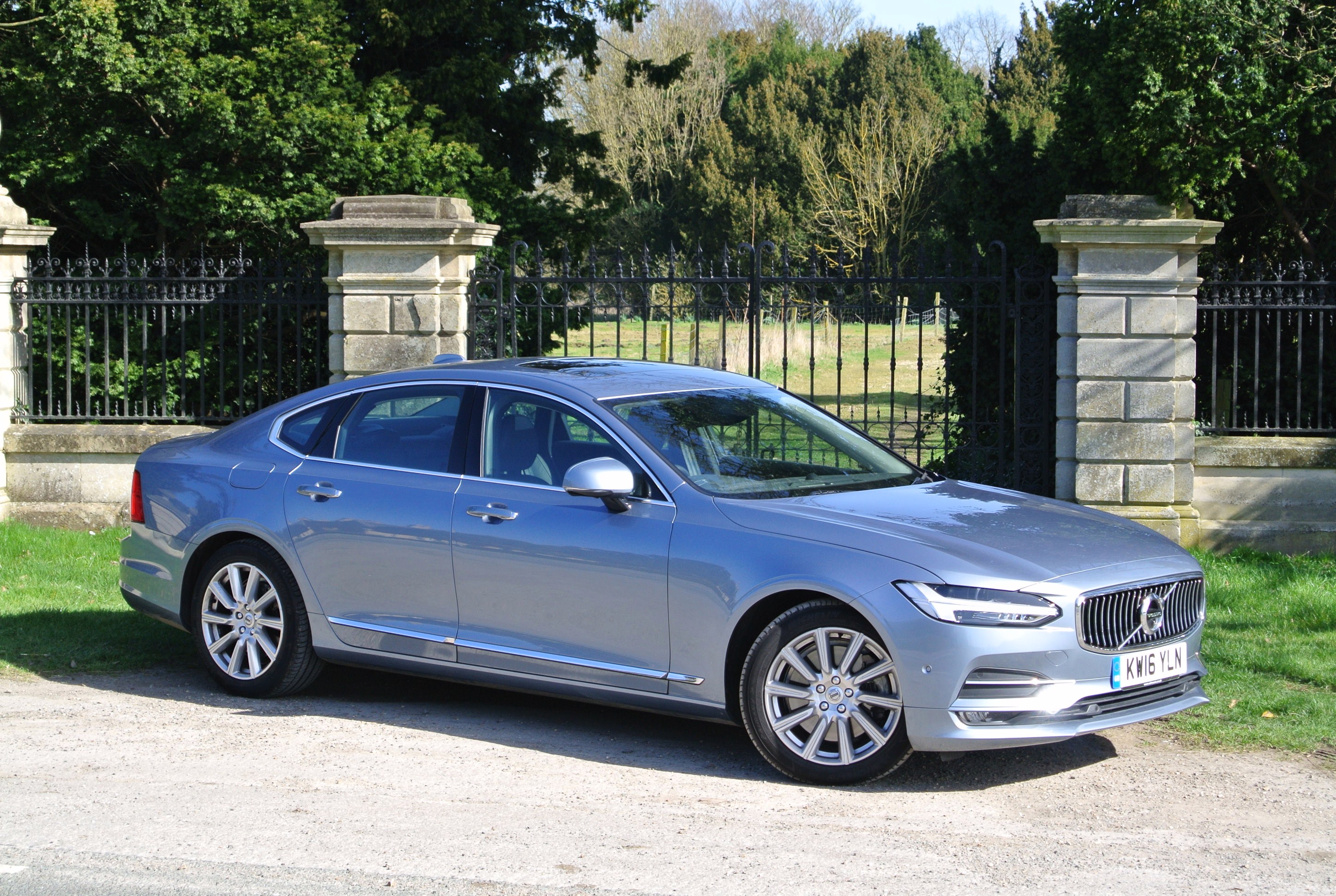 Elegant and classy, the latest Volvo S90 adds heat to the business sector
