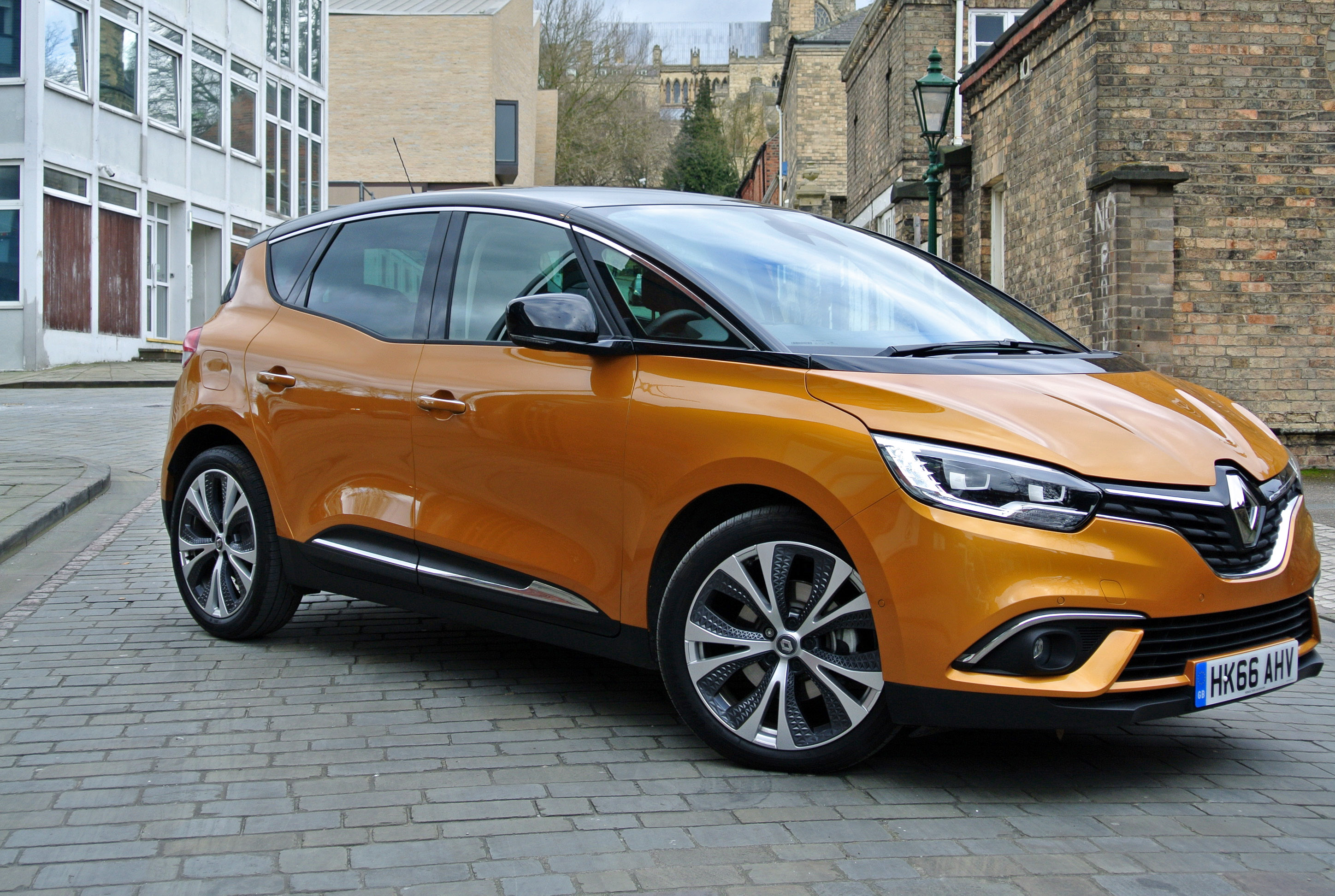 New Scenic model whisks Renault back to the top of the MPV pile