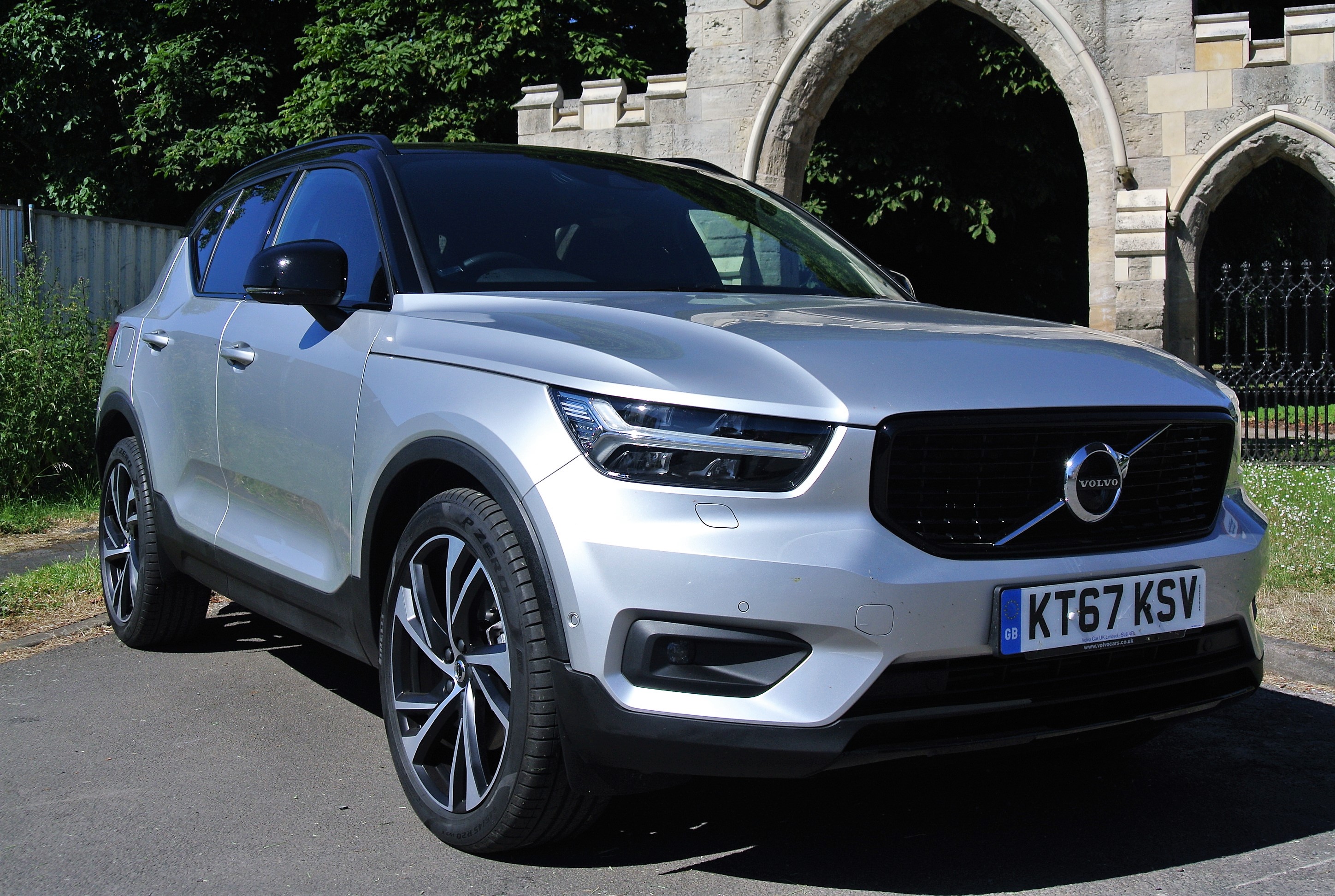 Volvo creates the ultimate fruit squash with its concentrated XC40
